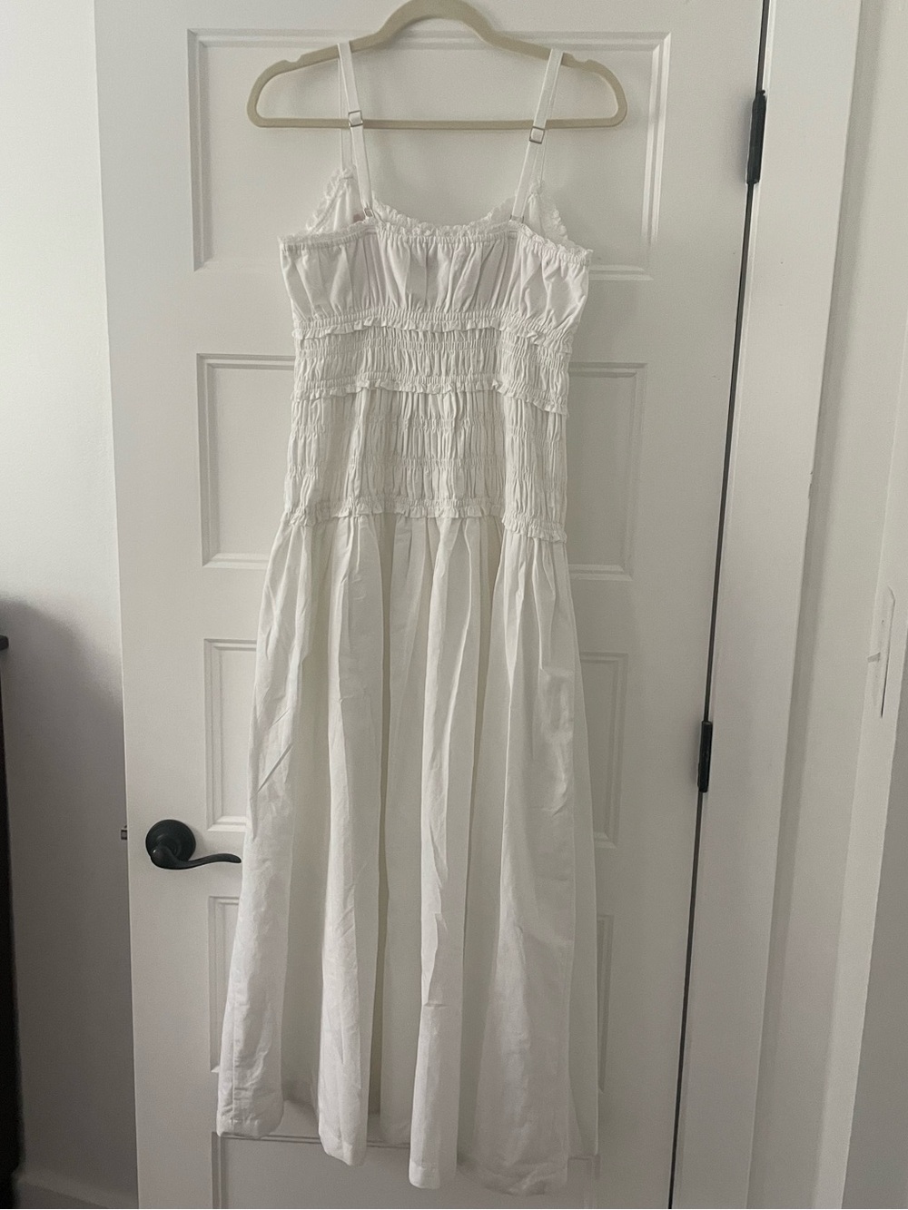 Abercrombie & Fitch White Smocked Maxi Dress - Picture 2 of 7